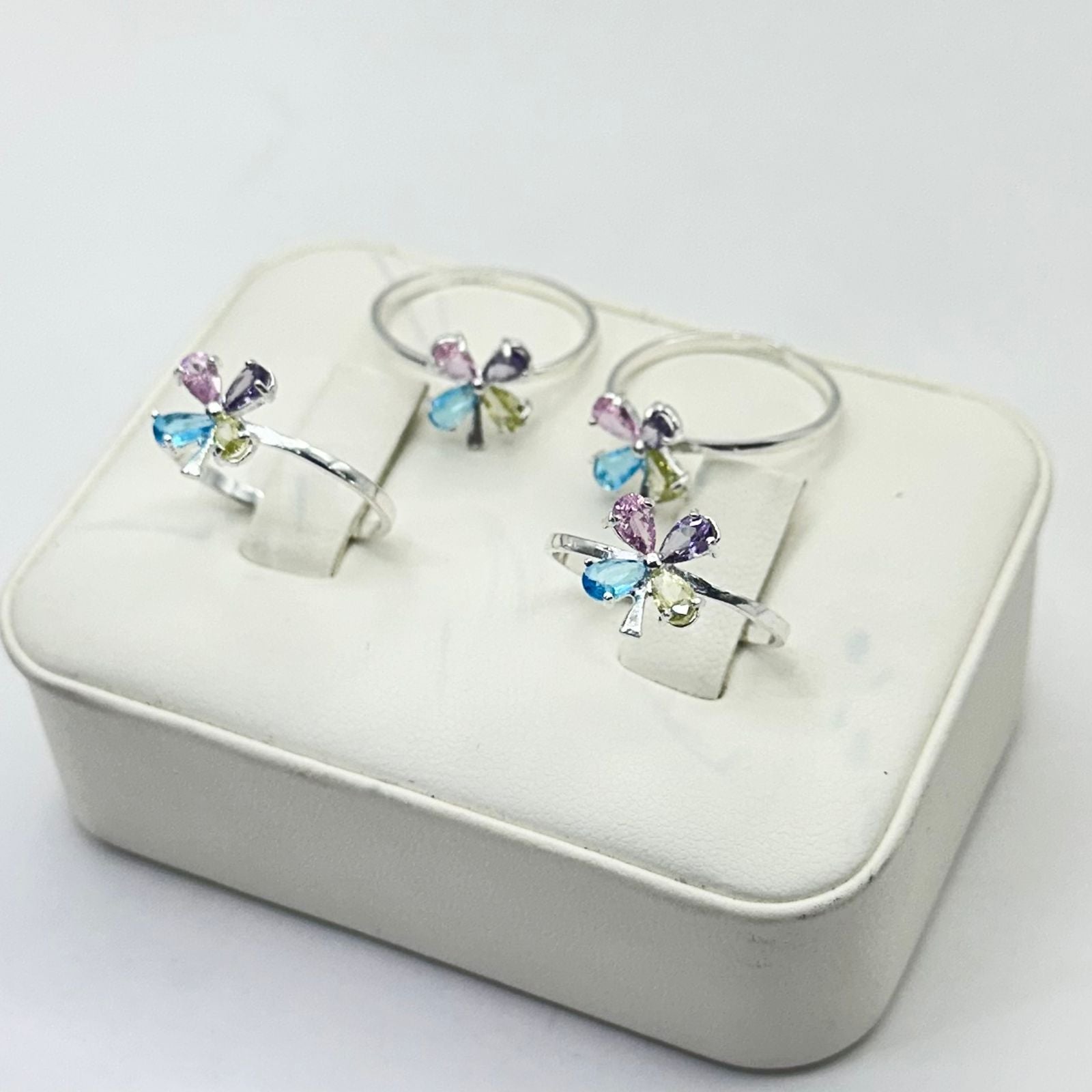 ANILLO DE ZIRCONIA FLOR
